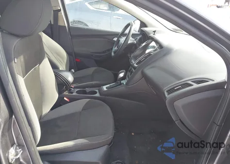 2014 Ford Focus Se z USA, uszkodzony, nr VIN 1FADP3K24EL388133